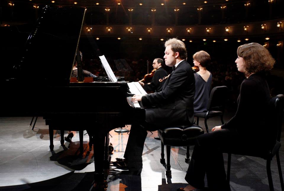 http://www.piano.or.jp/report/04ess/livereport/images/20130601_Chernv_%20The%20Cliburn_RalphLauer2.jpg
