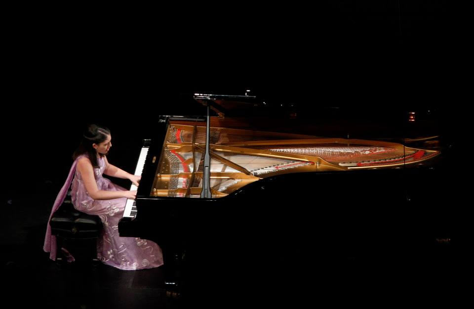 http://www.piano.or.jp/report/04ess/livereport/images/20130603_Rana_%20The%20Cliburn_RalphLauer2.jpg